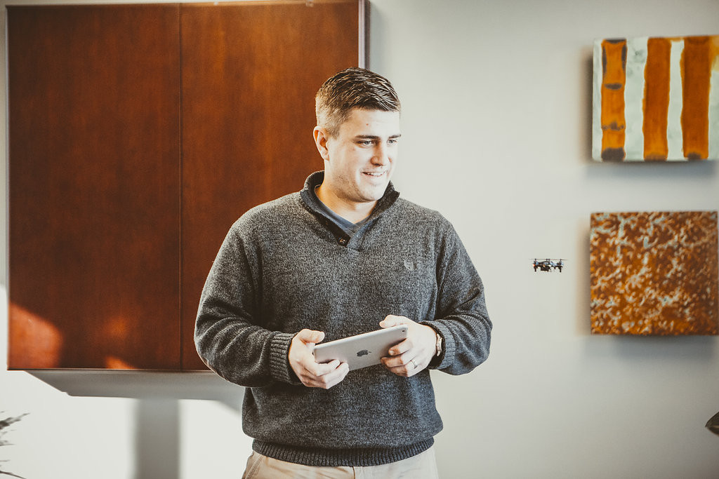 Axis VIDIUS ™ - The World's Smallest FPV Drone™